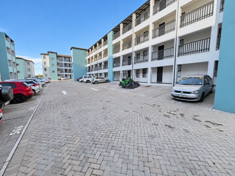 To Let 2 Bedroom Property for Rent in Parklands Western Cape